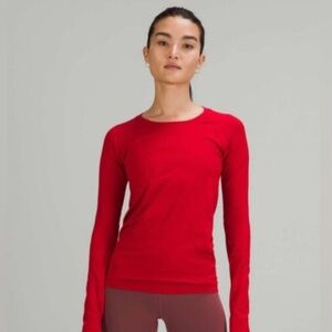 LULULEMON || New Year Swiftly Tech Long Sleeve Shirt 2.0 in Dark Red / Dark Red